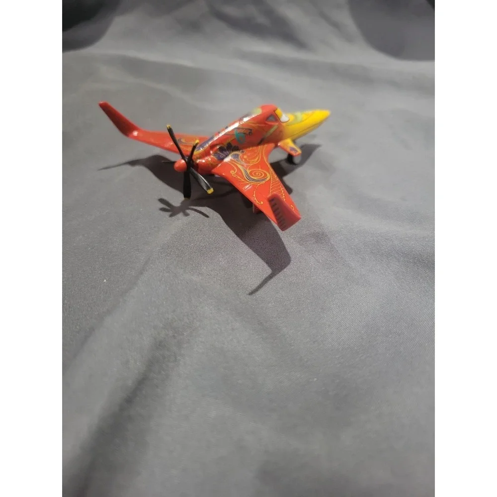 Disney Planes Ishani 2013 1:55 Diecast Plane Pixar Cars Mattel Aircraft